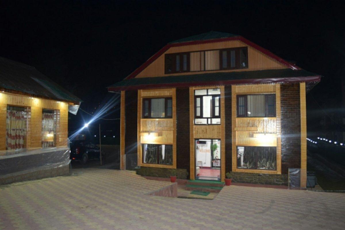 Hotel Lal Kothi Pahalgam Exterior photo